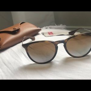 Polarized Tortoise shell Ray-Ban Erika